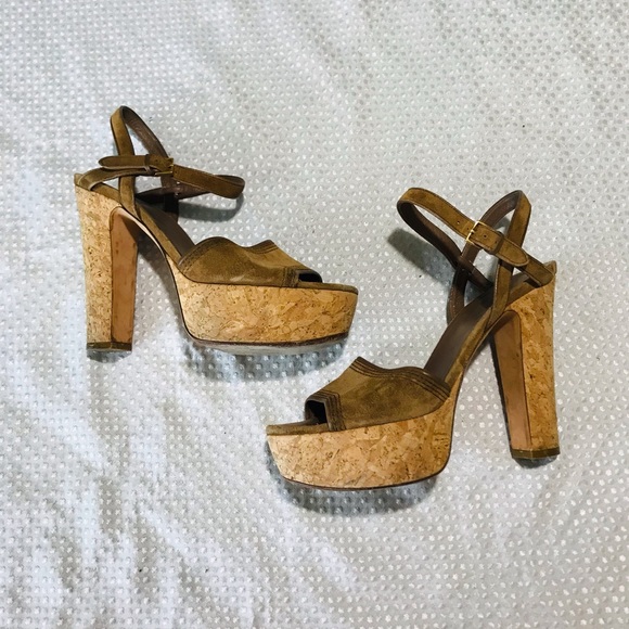Gucci Shoes - Gucci suede heels
